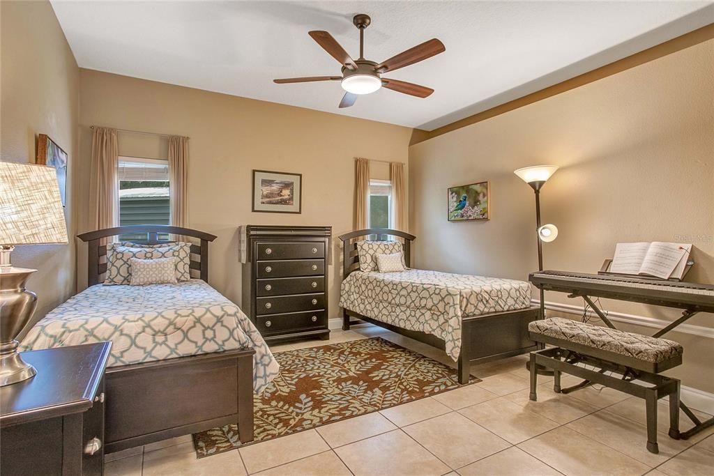 For Sale: $1,100,000 (4 beds, 2 baths, 1825 Square Feet)