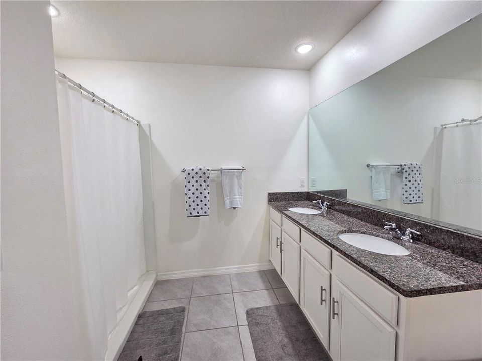 В аренду: $1,999 (3 спален, 2 ванн, 1725 Квадратных фут)