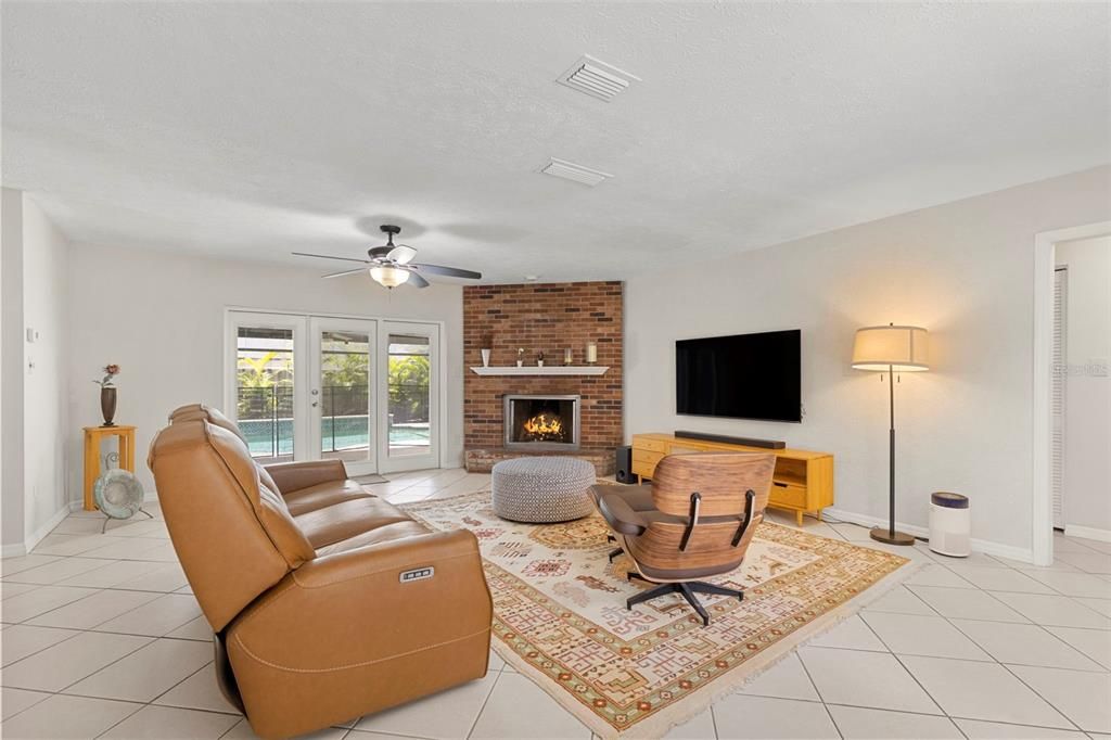 En Venta: $479,900 (3 camas, 2 baños, 1542 Pies cuadrados)