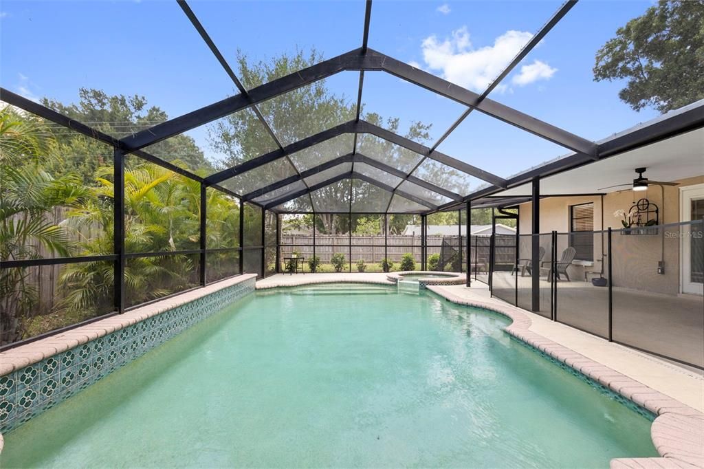 En Venta: $479,900 (3 camas, 2 baños, 1542 Pies cuadrados)