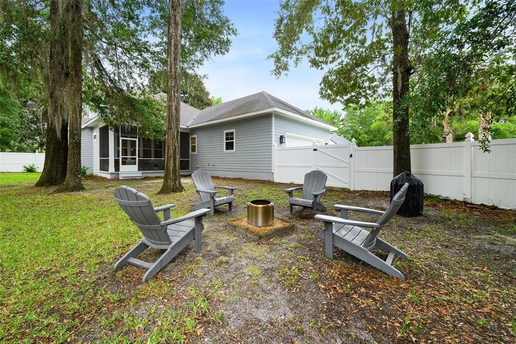 For Sale: $715,000 (4 beds, 3 baths, 2472 Square Feet)