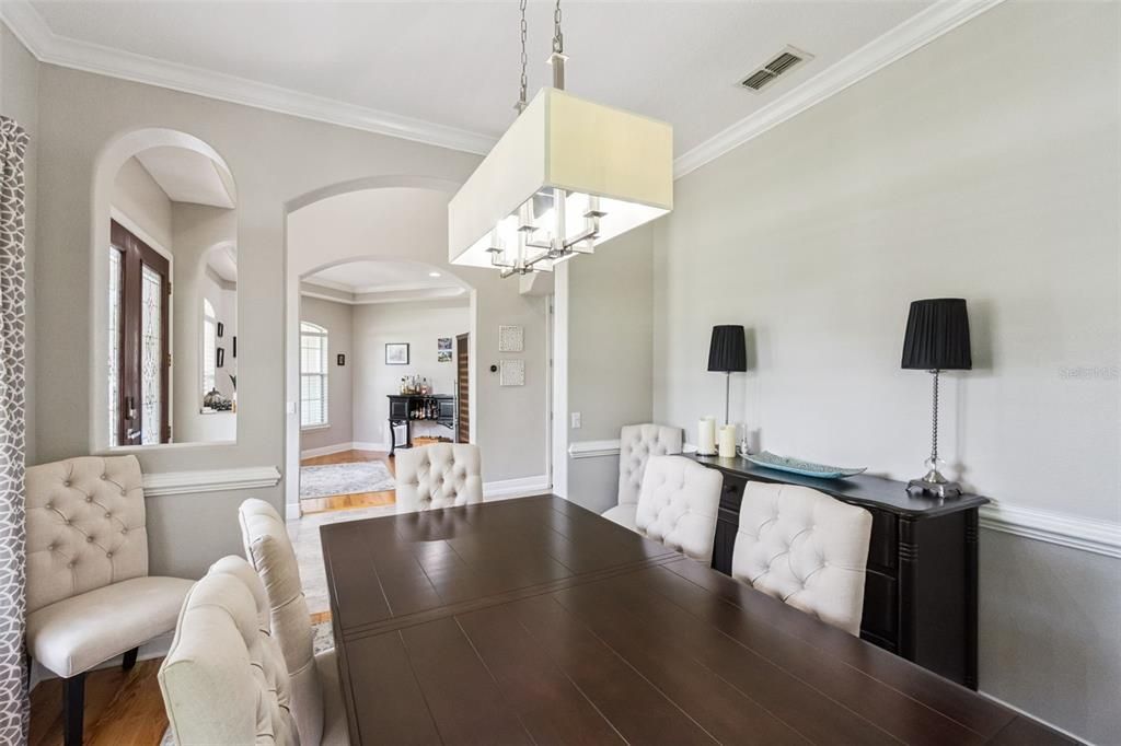 En Venta: $575,000 (4 camas, 3 baños, 2709 Pies cuadrados)