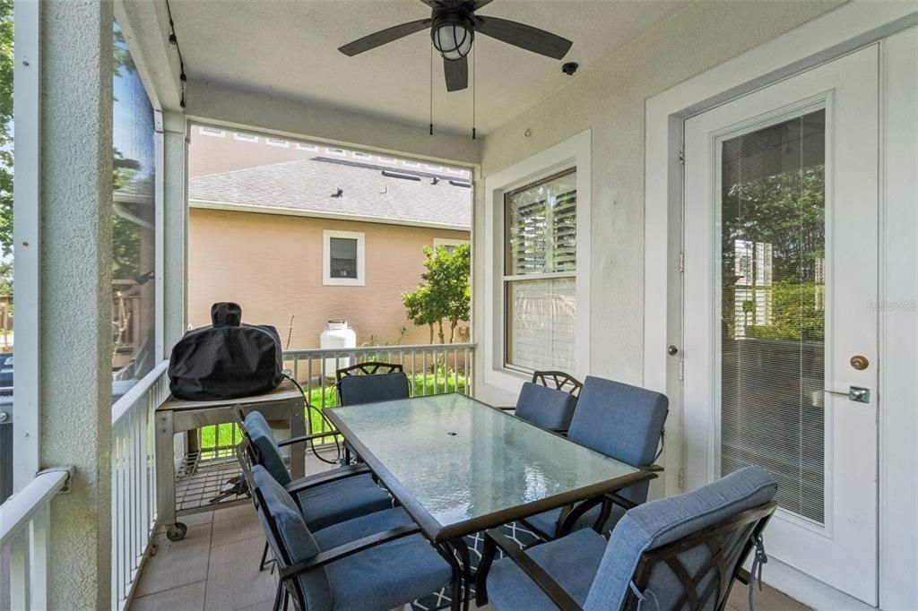 En Venta: $575,000 (4 camas, 3 baños, 2709 Pies cuadrados)