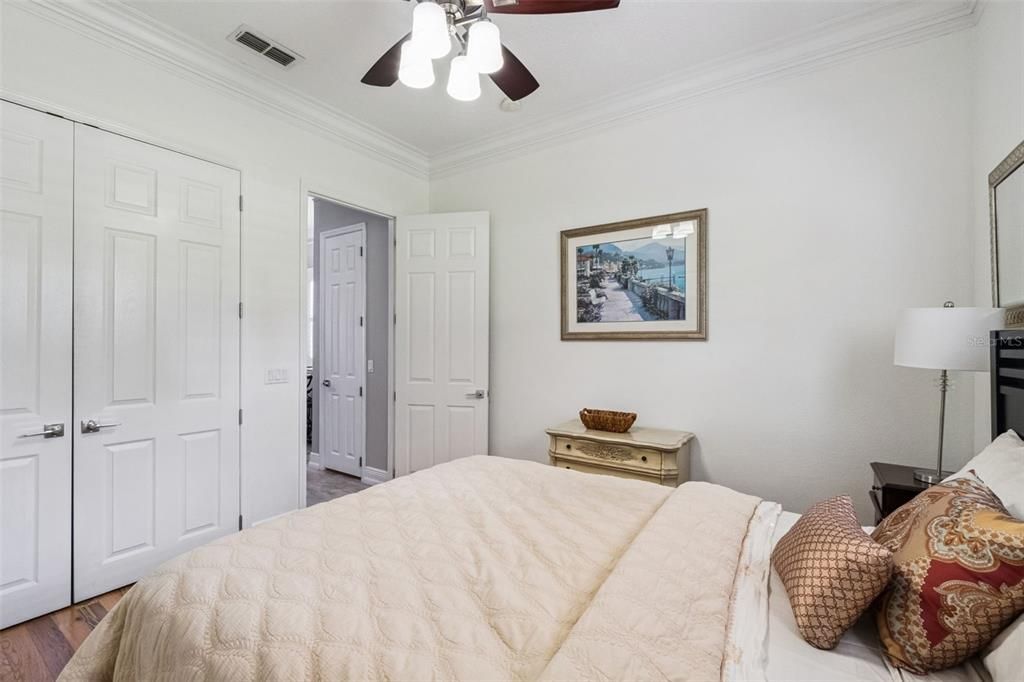 En Venta: $575,000 (4 camas, 3 baños, 2709 Pies cuadrados)