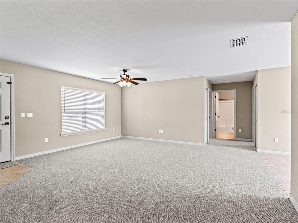 For Sale: $229,500 (3 beds, 2 baths, 1341 Square Feet)