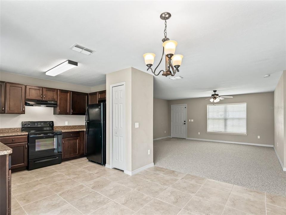 For Sale: $229,500 (3 beds, 2 baths, 1341 Square Feet)