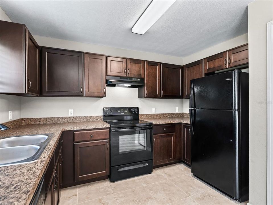 For Sale: $229,500 (3 beds, 2 baths, 1341 Square Feet)