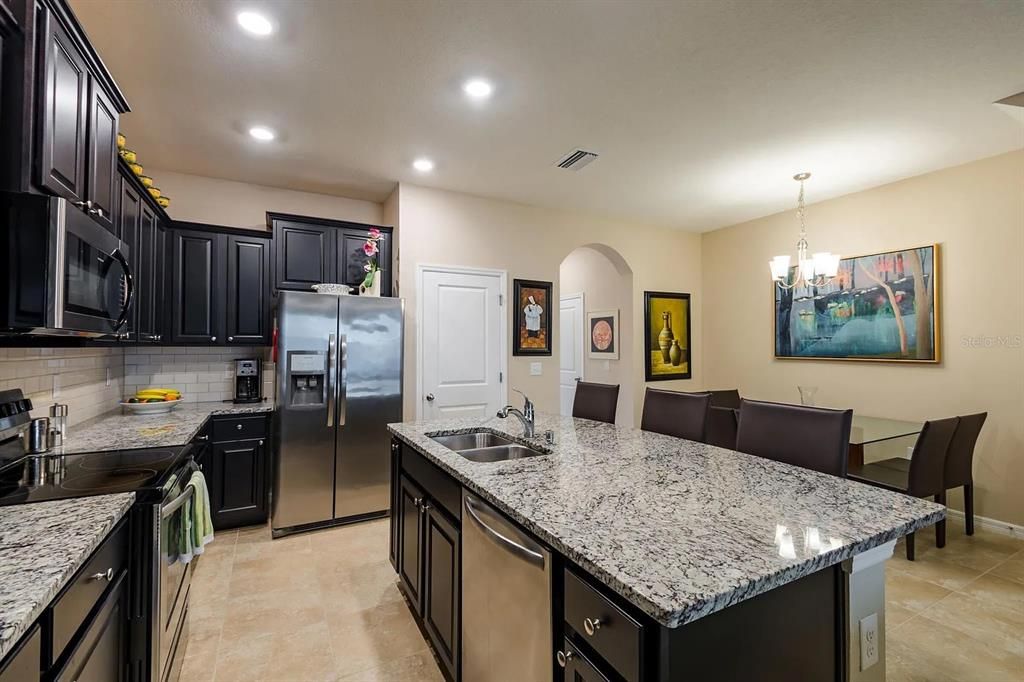For Rent: $2,750 (3 beds, 2 baths, 1673 Square Feet)