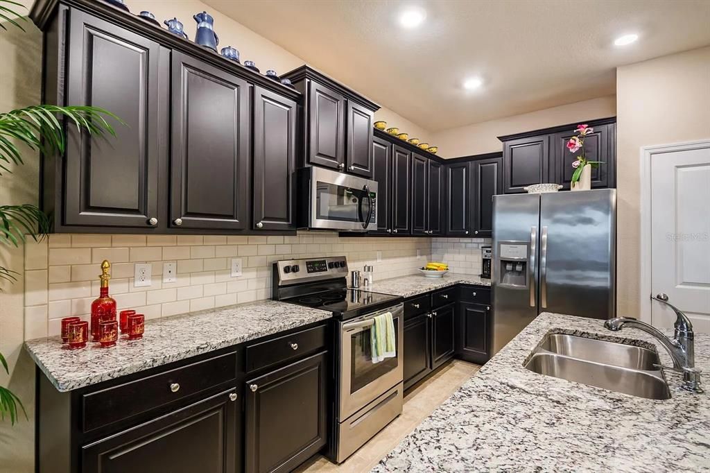 For Rent: $2,750 (3 beds, 2 baths, 1673 Square Feet)