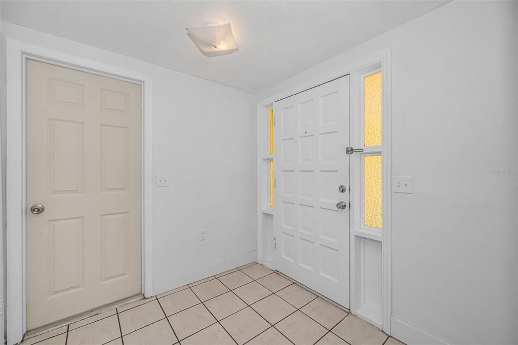 En Venta: $283,000 (3 camas, 2 baños, 1318 Pies cuadrados)