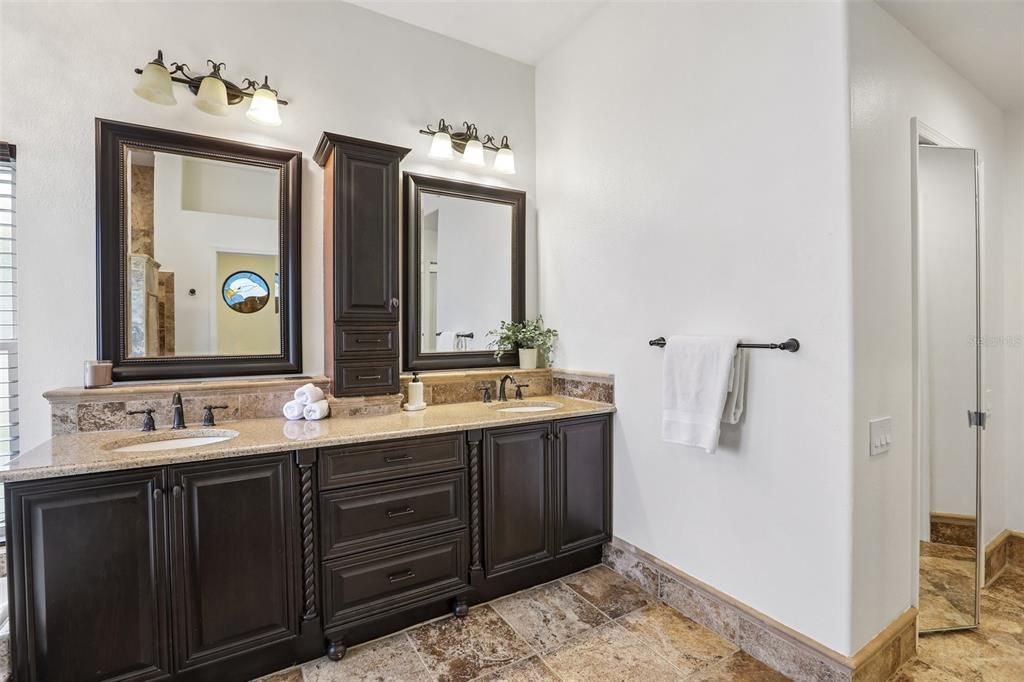For Sale: $729,900 (4 beds, 3 baths, 2685 Square Feet)