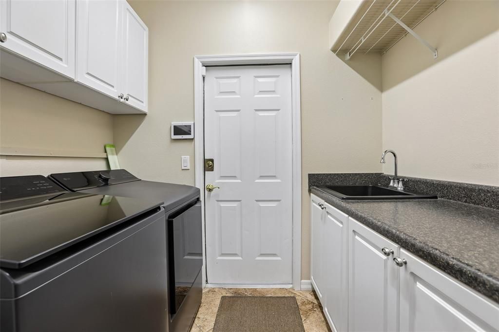 For Sale: $729,900 (4 beds, 3 baths, 2685 Square Feet)