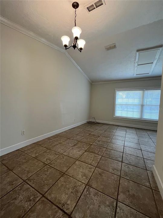 For Rent: $2,450 (4 beds, 3 baths, 2043 Square Feet)
