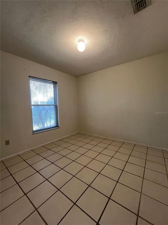 For Rent: $2,450 (4 beds, 3 baths, 2043 Square Feet)