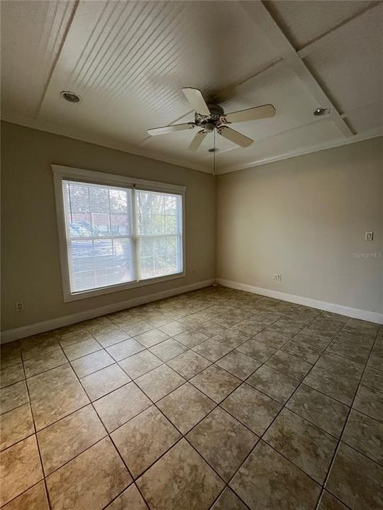For Rent: $2,450 (4 beds, 3 baths, 2043 Square Feet)