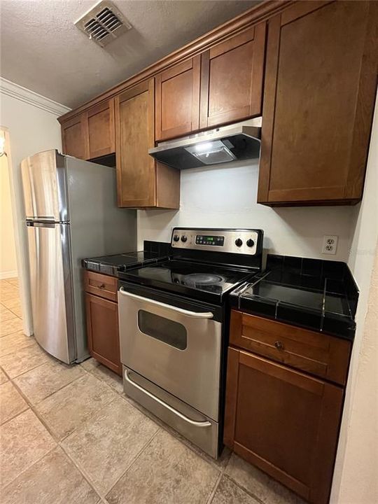 For Rent: $2,450 (4 beds, 3 baths, 2043 Square Feet)