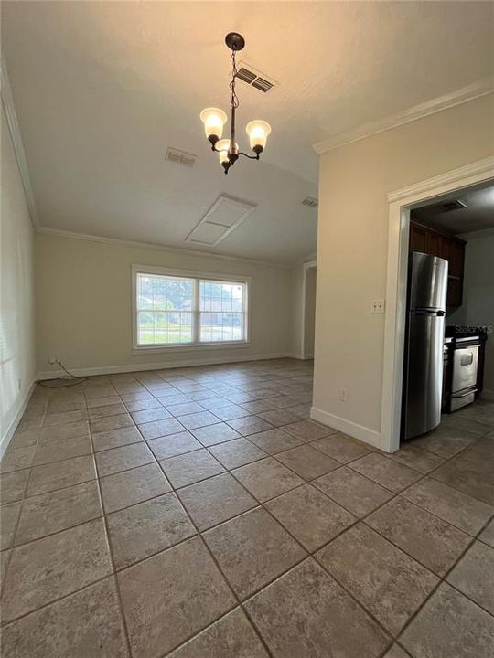 For Rent: $2,450 (4 beds, 3 baths, 2043 Square Feet)