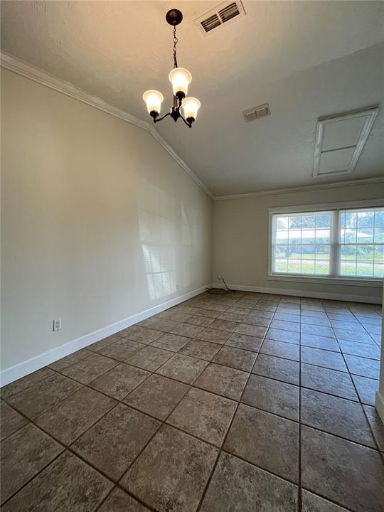 For Rent: $2,450 (4 beds, 3 baths, 2043 Square Feet)