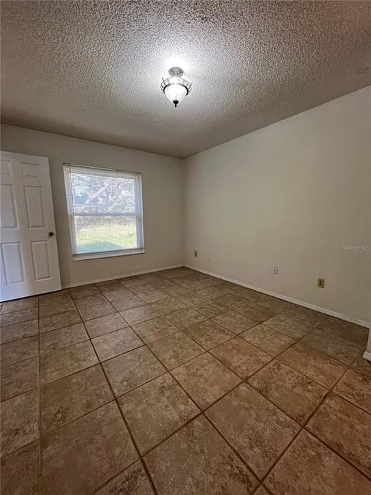 For Rent: $2,450 (4 beds, 3 baths, 2043 Square Feet)