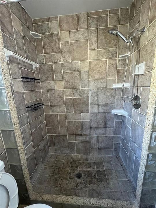For Rent: $2,450 (4 beds, 3 baths, 2043 Square Feet)
