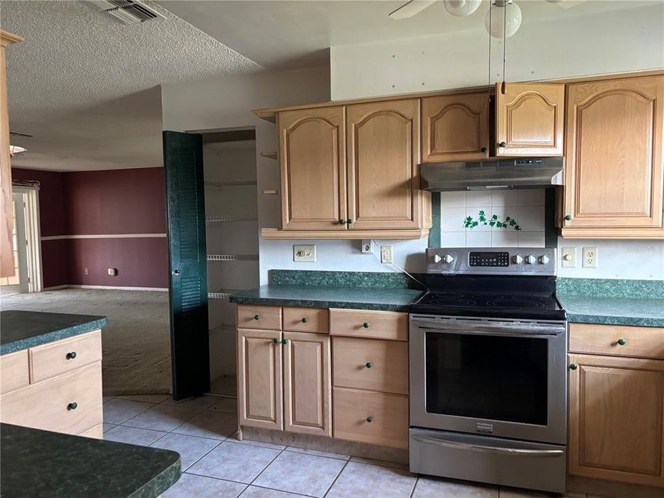For Sale: $294,000 (2 beds, 2 baths, 1540 Square Feet)