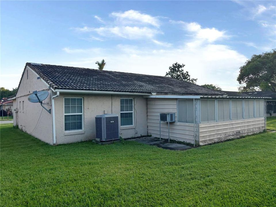 For Sale: $294,000 (2 beds, 2 baths, 1540 Square Feet)