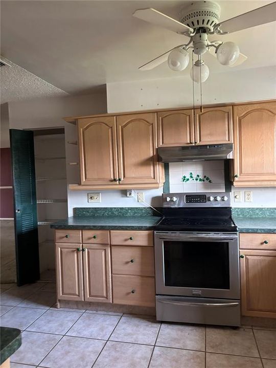 For Sale: $294,000 (2 beds, 2 baths, 1540 Square Feet)