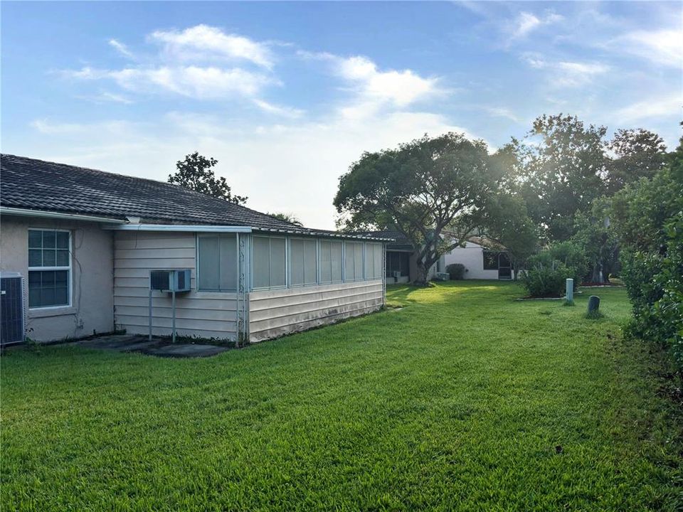 For Sale: $294,000 (2 beds, 2 baths, 1540 Square Feet)