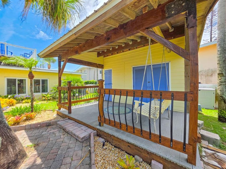 For Rent: $2,600 (2 beds, 2 baths, 1182 Square Feet)