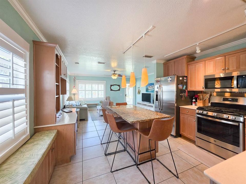 For Rent: $2,600 (2 beds, 2 baths, 1182 Square Feet)