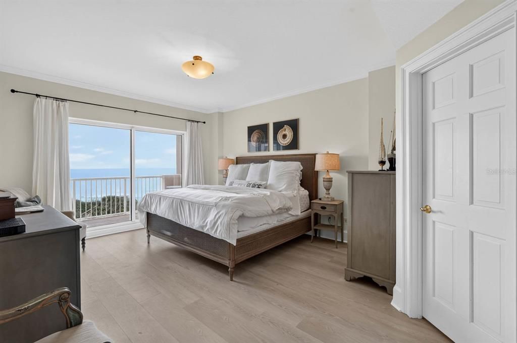 For Sale: $565,000 (2 beds, 2 baths, 1458 Square Feet)