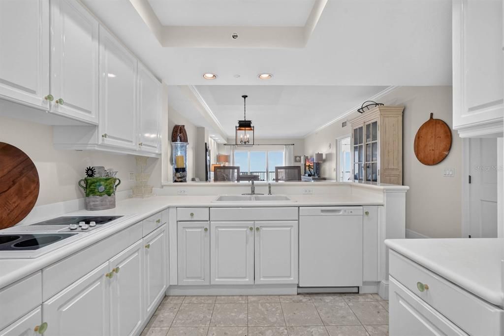 For Sale: $565,000 (2 beds, 2 baths, 1458 Square Feet)