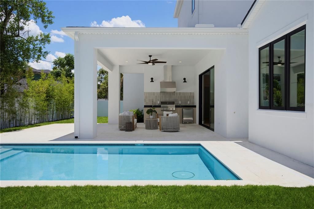 На продажу: $2,499,000 (5 спален, 4 ванн, 3520 Квадратных фут)