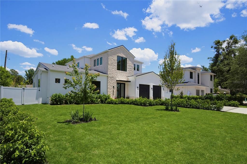 На продажу: $2,499,000 (5 спален, 4 ванн, 3520 Квадратных фут)