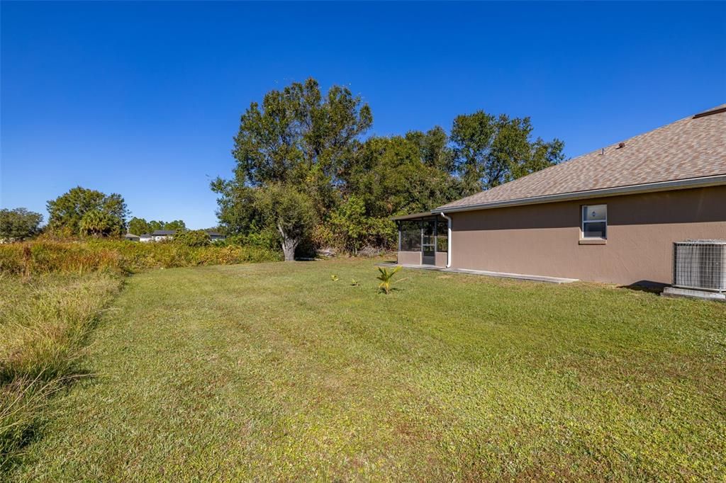 For Sale: $340,000 (5 beds, 2 baths, 1934 Square Feet)