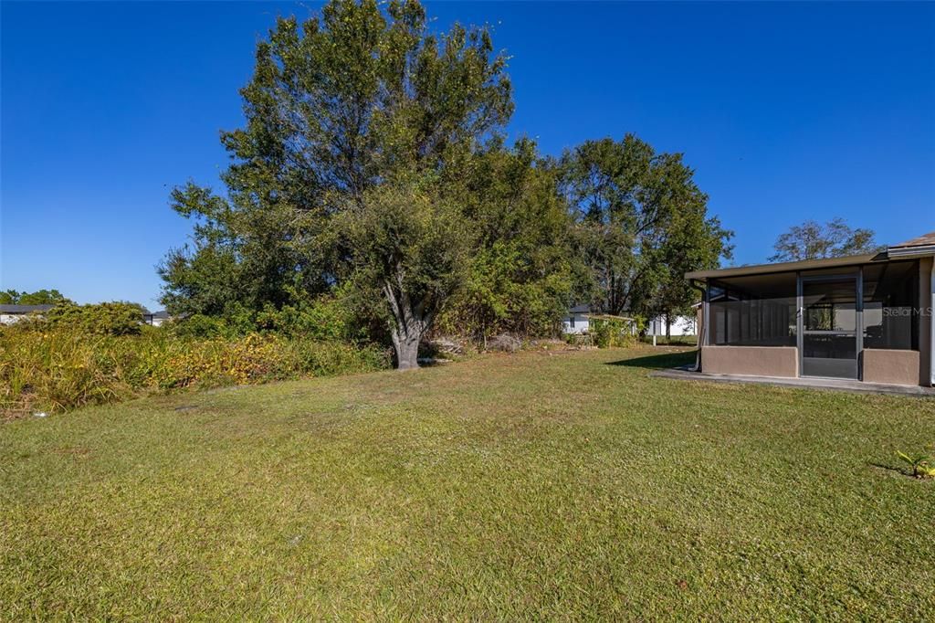 For Sale: $340,000 (5 beds, 2 baths, 1934 Square Feet)