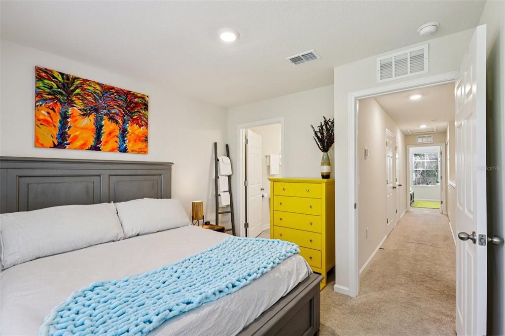 For Sale: $249,000 (2 beds, 2 baths, 1109 Square Feet)