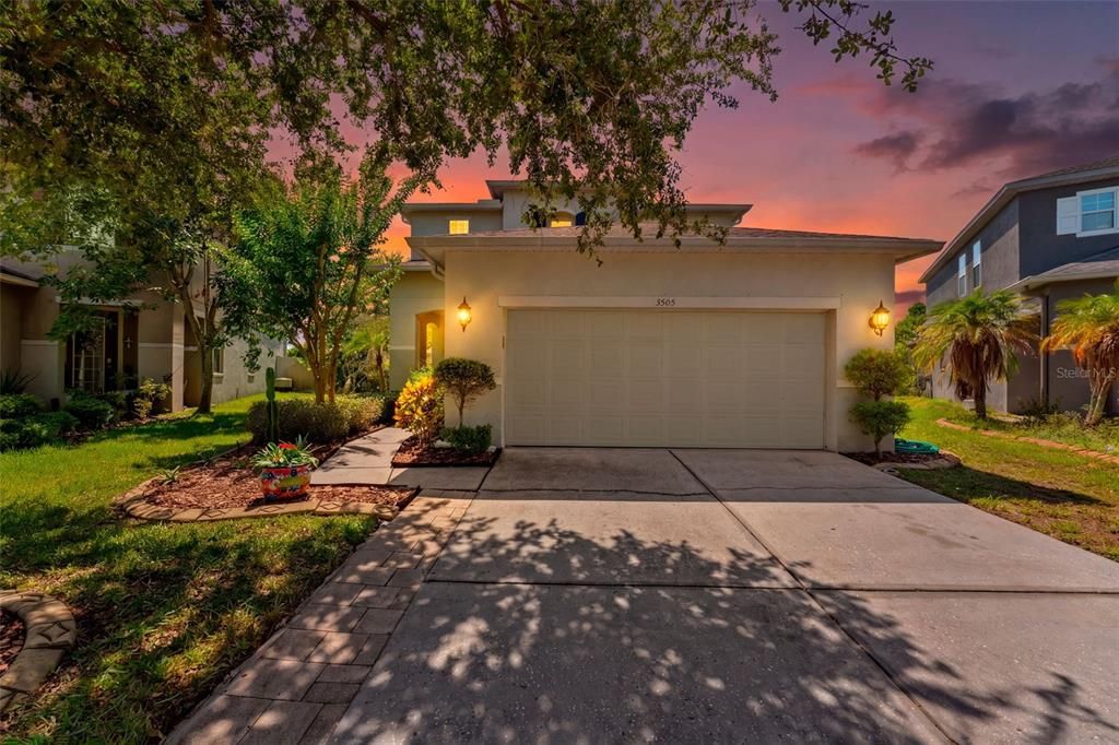 En Venta: $519,000 (4 camas, 3 baños, 2652 Pies cuadrados)