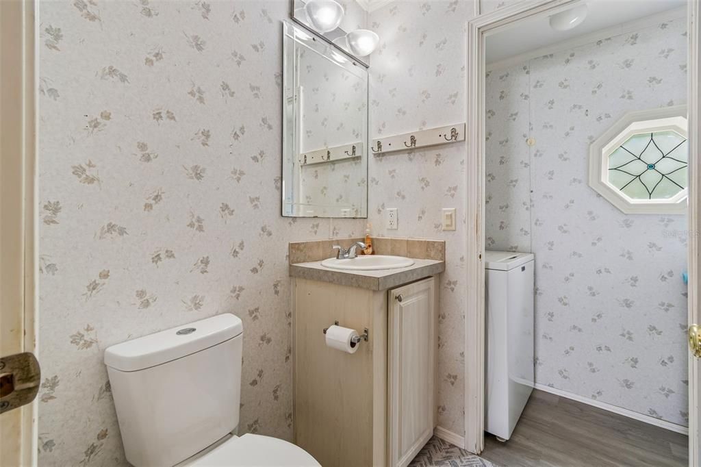 На продажу: $153,000 (2 спален, 2 ванн, 1076 Квадратных фут)