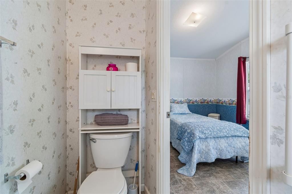 На продажу: $153,000 (2 спален, 2 ванн, 1076 Квадратных фут)
