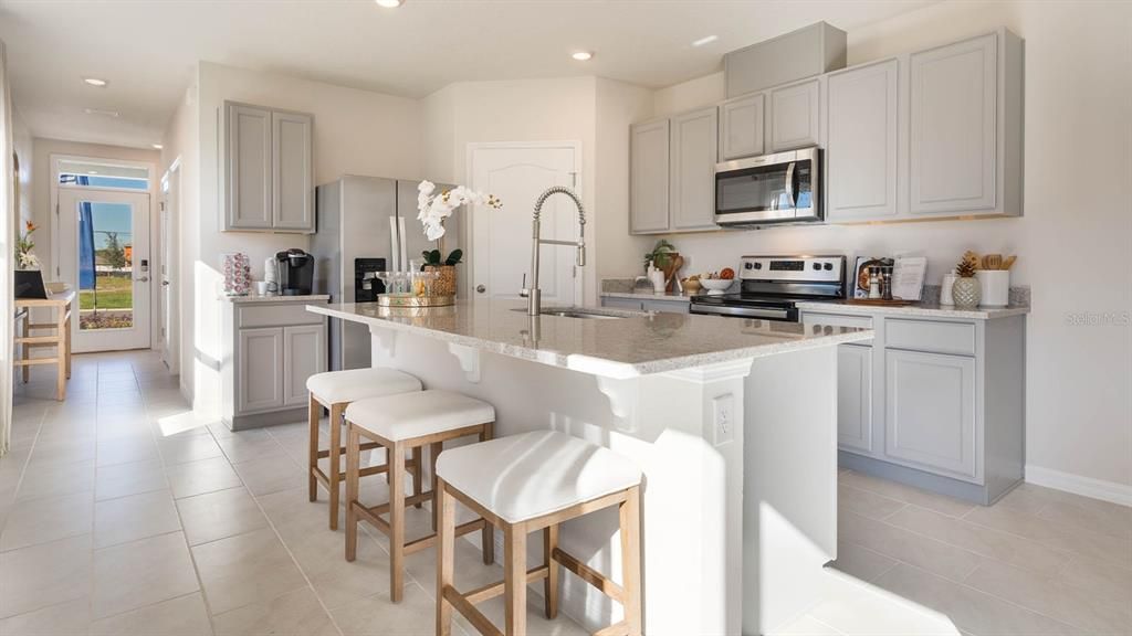 Active With Contract: $317,990 (4 beds, 2 baths, 1665 Square Feet)
