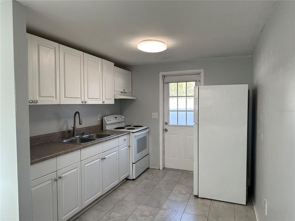 В аренду: $1,395 (2 спален, 1 ванн, 612 Квадратных фут)