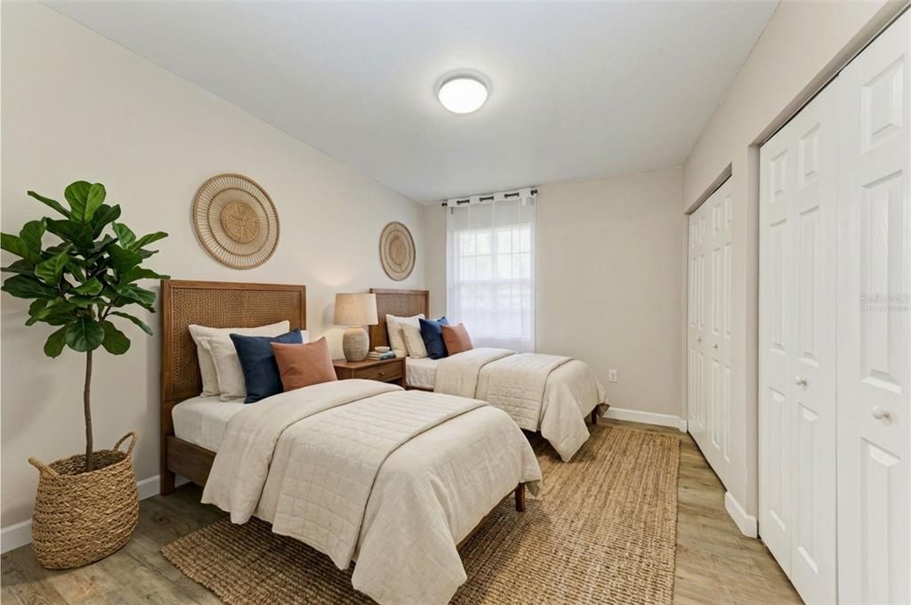 For Sale: $229,900 (3 beds, 2 baths, 1315 Square Feet)