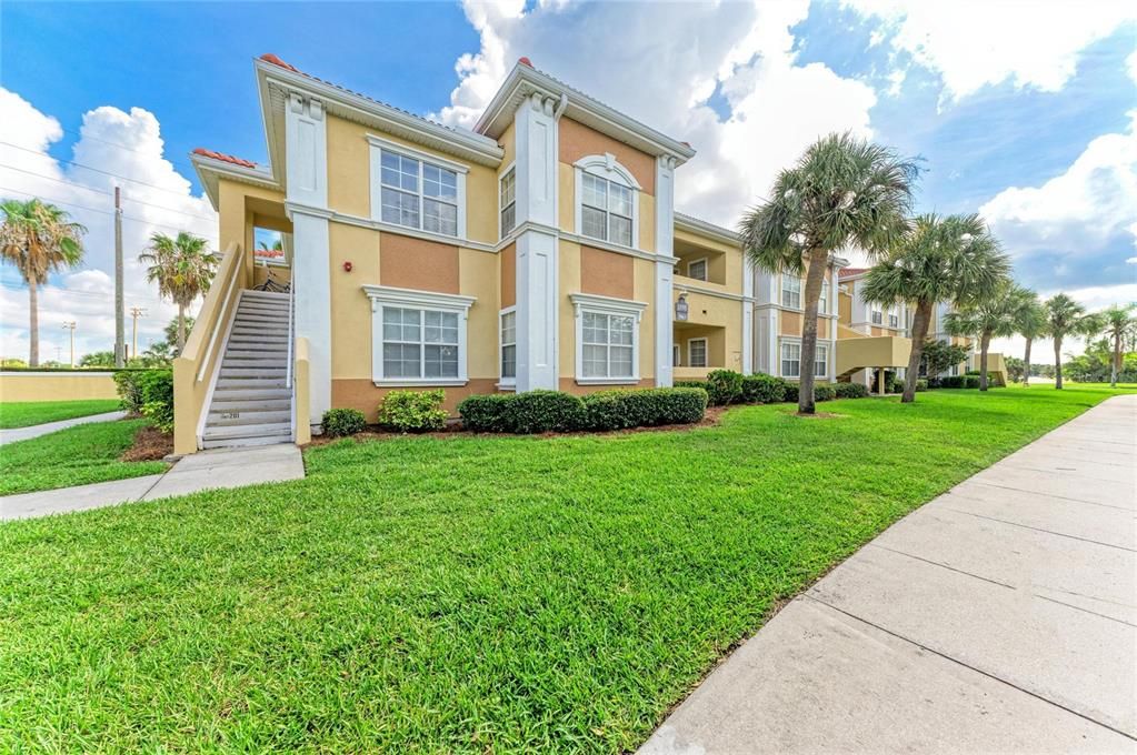 For Sale: $229,900 (3 beds, 2 baths, 1315 Square Feet)