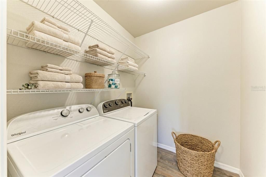For Sale: $229,900 (3 beds, 2 baths, 1315 Square Feet)