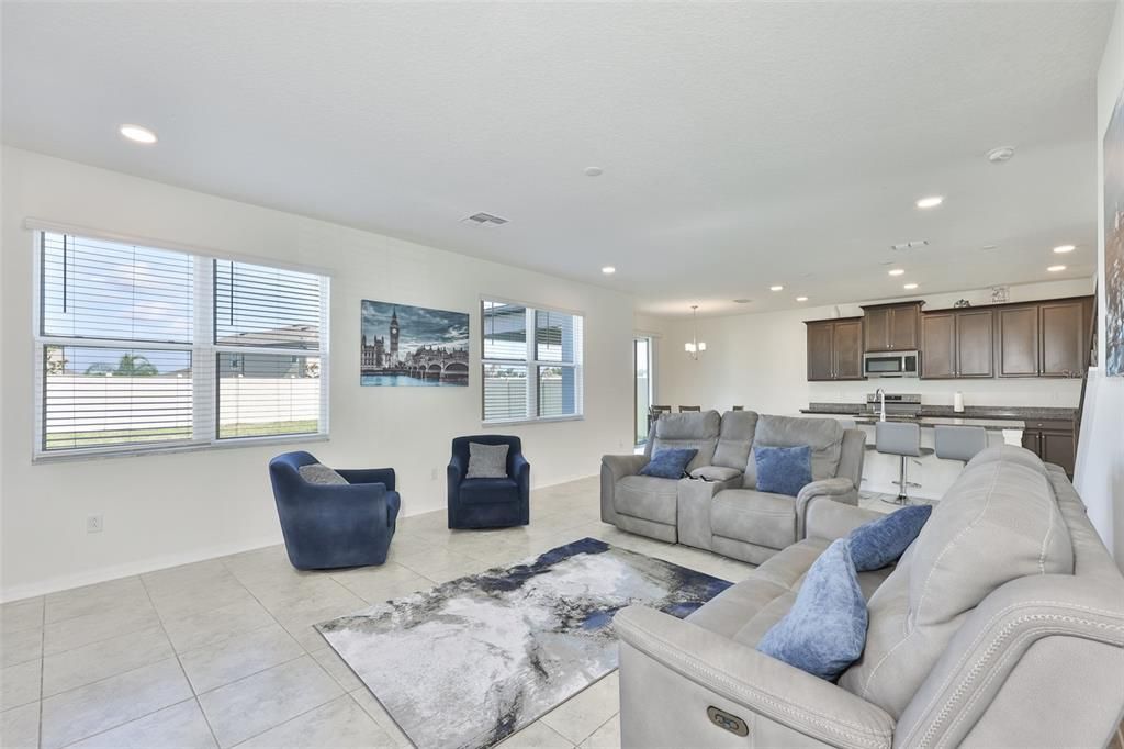 For Sale: $497,000 (5 beds, 3 baths, 3278 Square Feet)