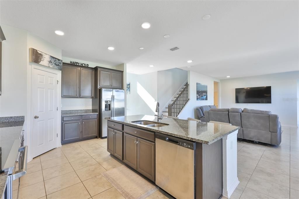 For Sale: $497,000 (5 beds, 3 baths, 3278 Square Feet)