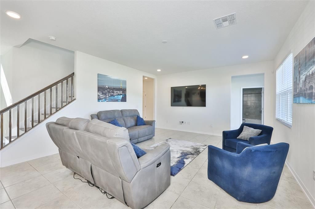 For Sale: $497,000 (5 beds, 3 baths, 3278 Square Feet)