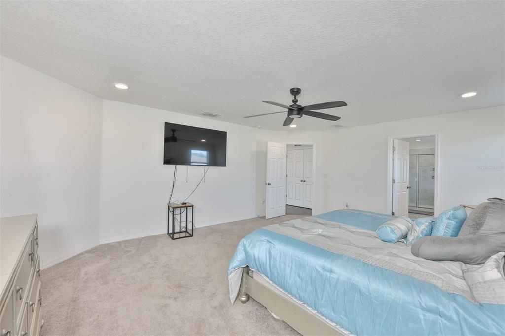 For Sale: $497,000 (5 beds, 3 baths, 3278 Square Feet)