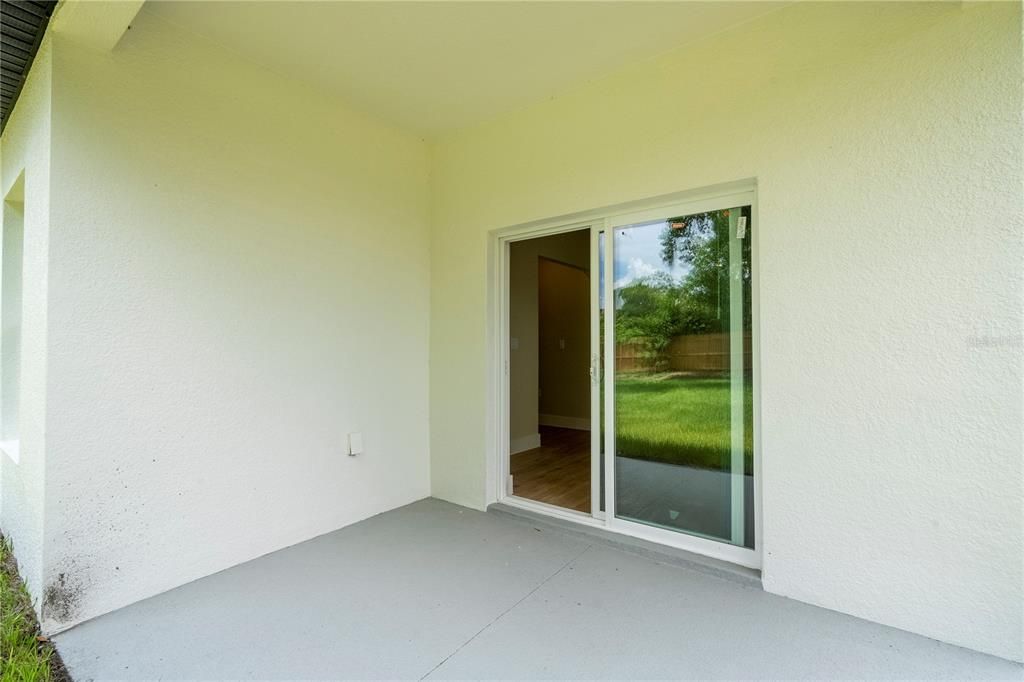 На продажу: $415,000 (4 спален, 2 ванн, 1747 Квадратных фут)